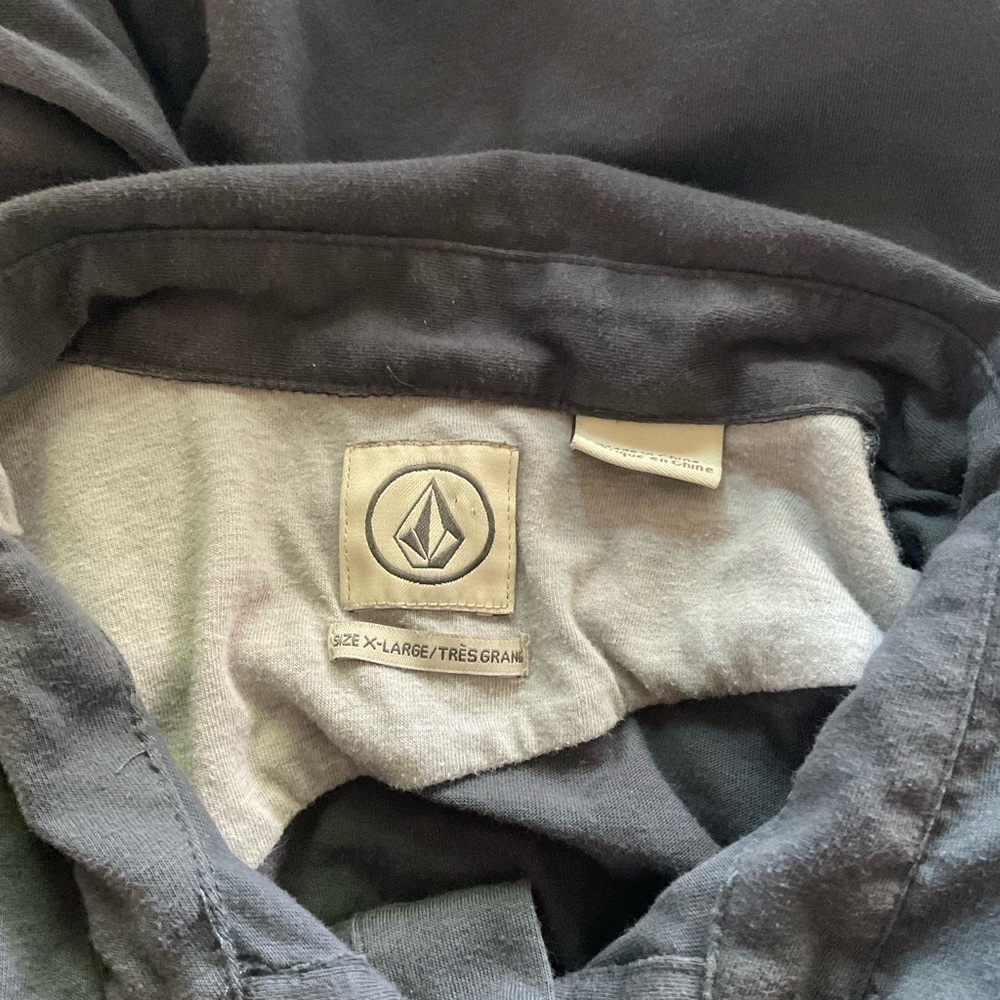 Men’s used Volcom polo shirt size XL grey - Picture 2 of 4